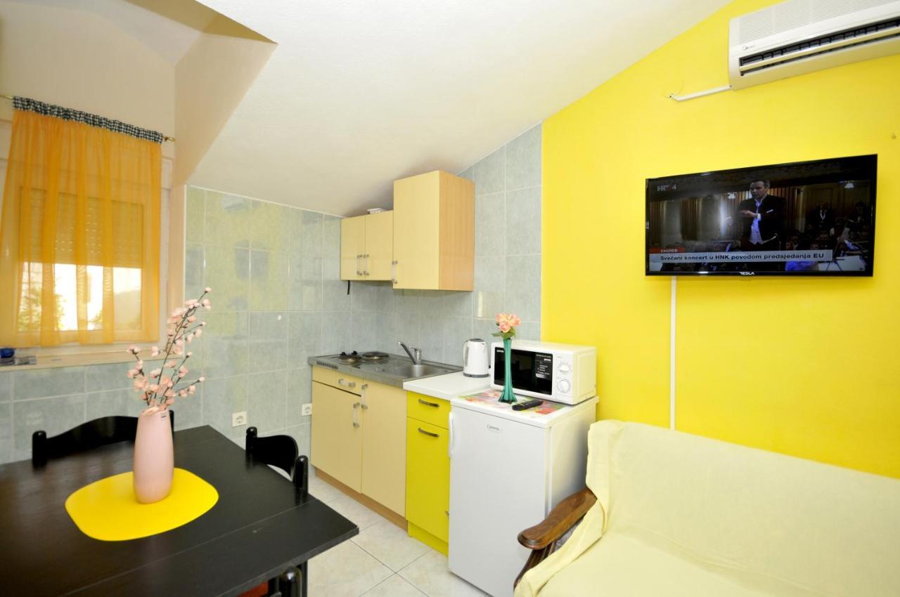 Apartments With A Parking Space Okrug Donji, Ciovo - 13732 Donji Okrug  Bagian luar foto